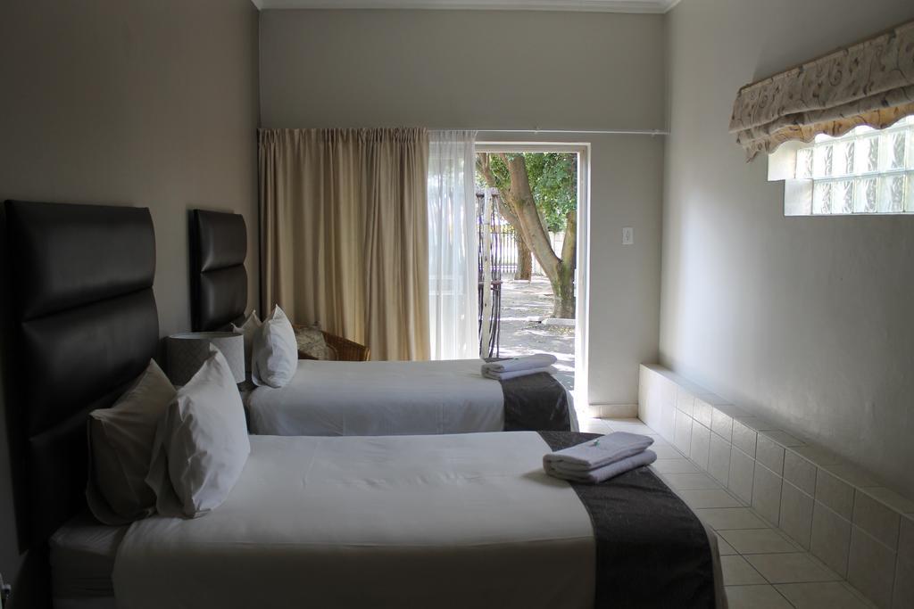Fin And Feather Guest Lodge Boksburg Ngoại thất bức ảnh