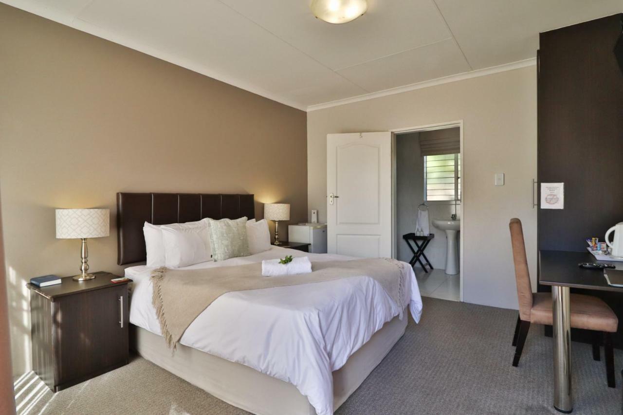 Fin And Feather Guest Lodge Boksburg Ngoại thất bức ảnh